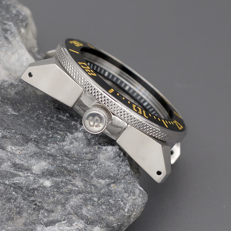 King Samurai Series Watch Case - огляд і ціна Citizen Watch Tsuyosa